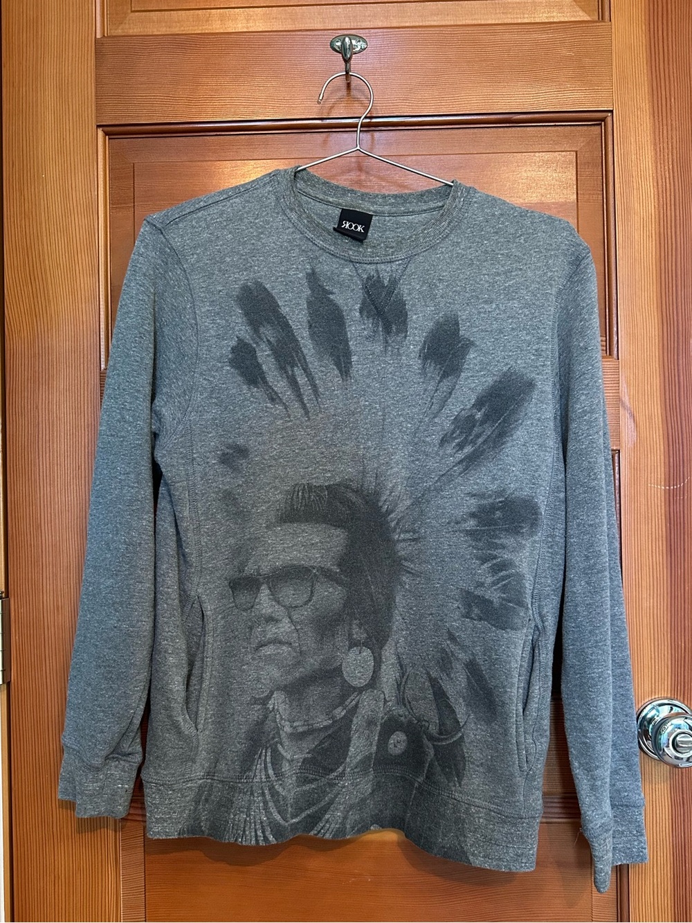Forever 21 Men’s Heather Gray Graphic Crewneck Sweater